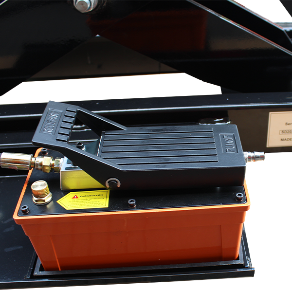 PNEUMATIC ROLLING JACK Description of product details and features